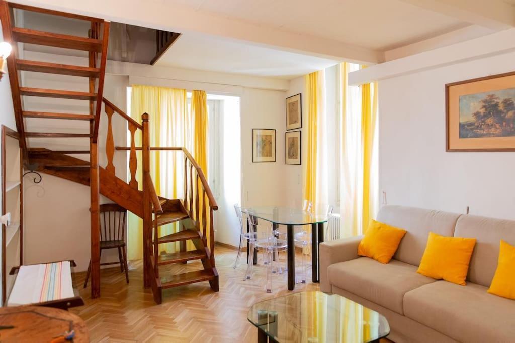 Charming 1Br Apartment ฟลอเรนซ์ ภายนอก รูปภาพ